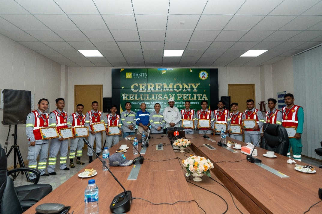 Wisuda pelita batch 1
